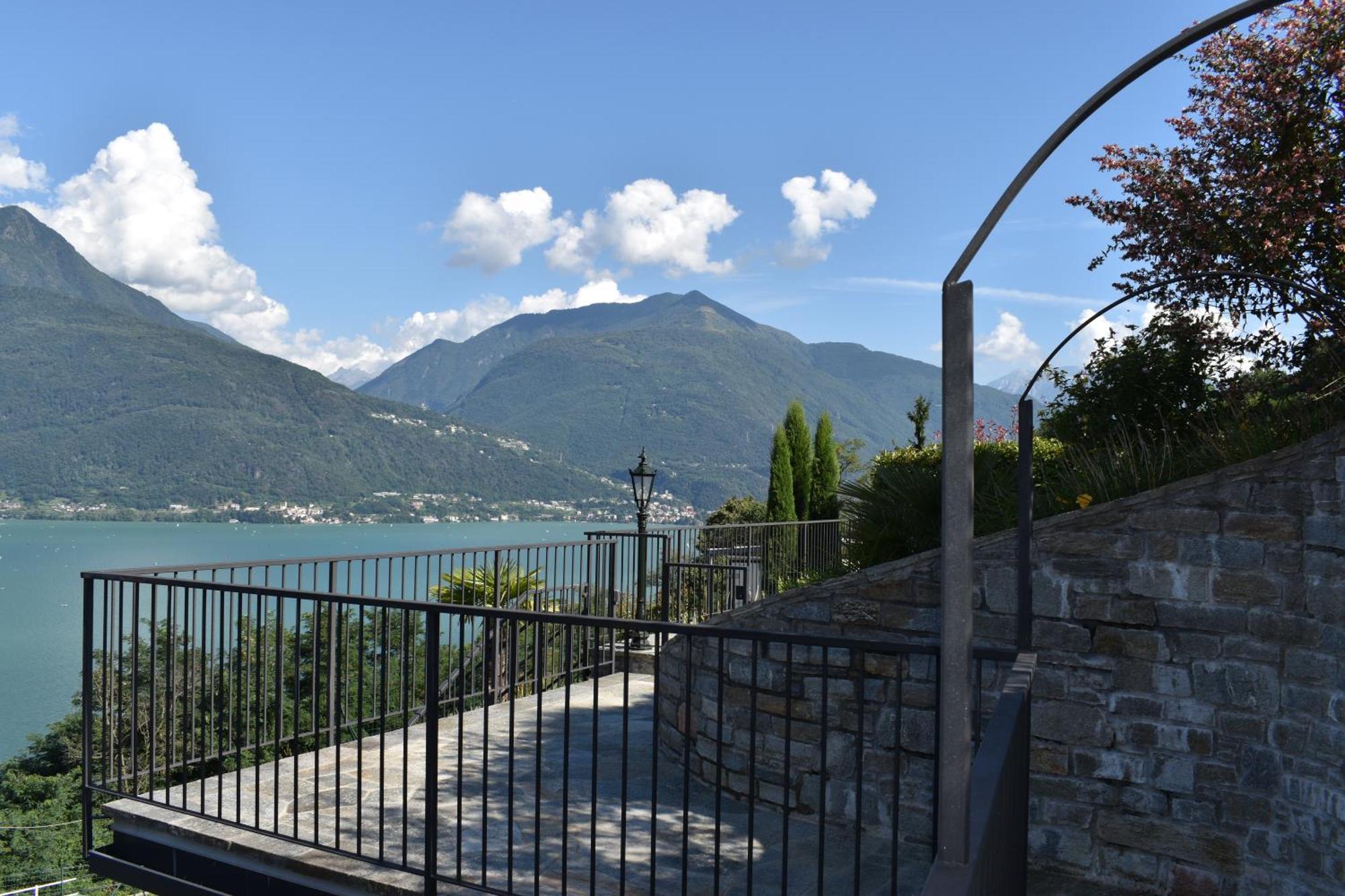 Apartment Monte E Lago Pianello Del Lario Екстериор снимка